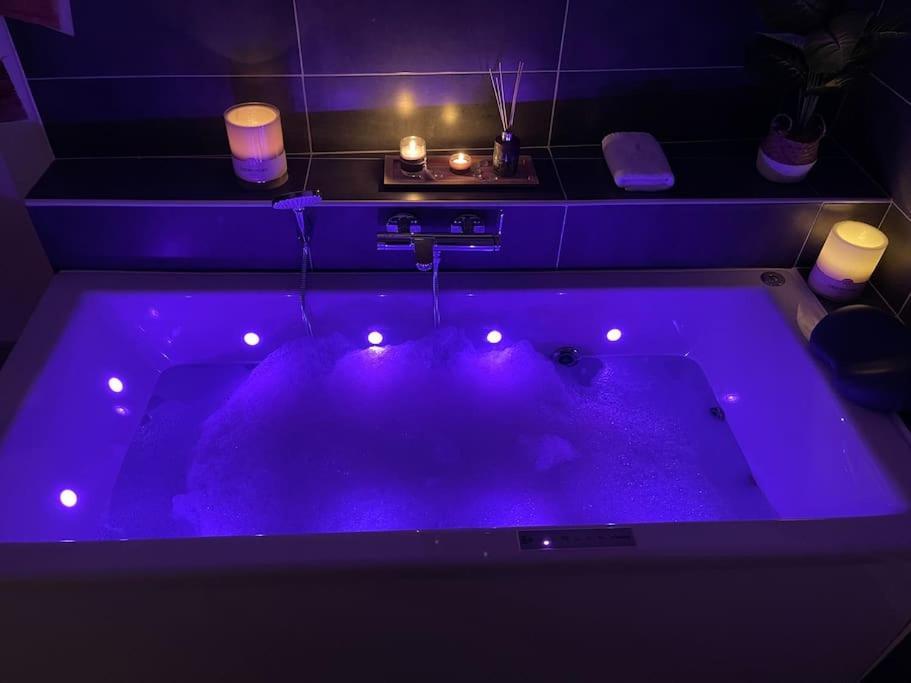 Suites Mana - La Perle Des Isles , Superbe Maison Art Deco Avec Balneotherapie เรเธล ภายนอก รูปภาพ